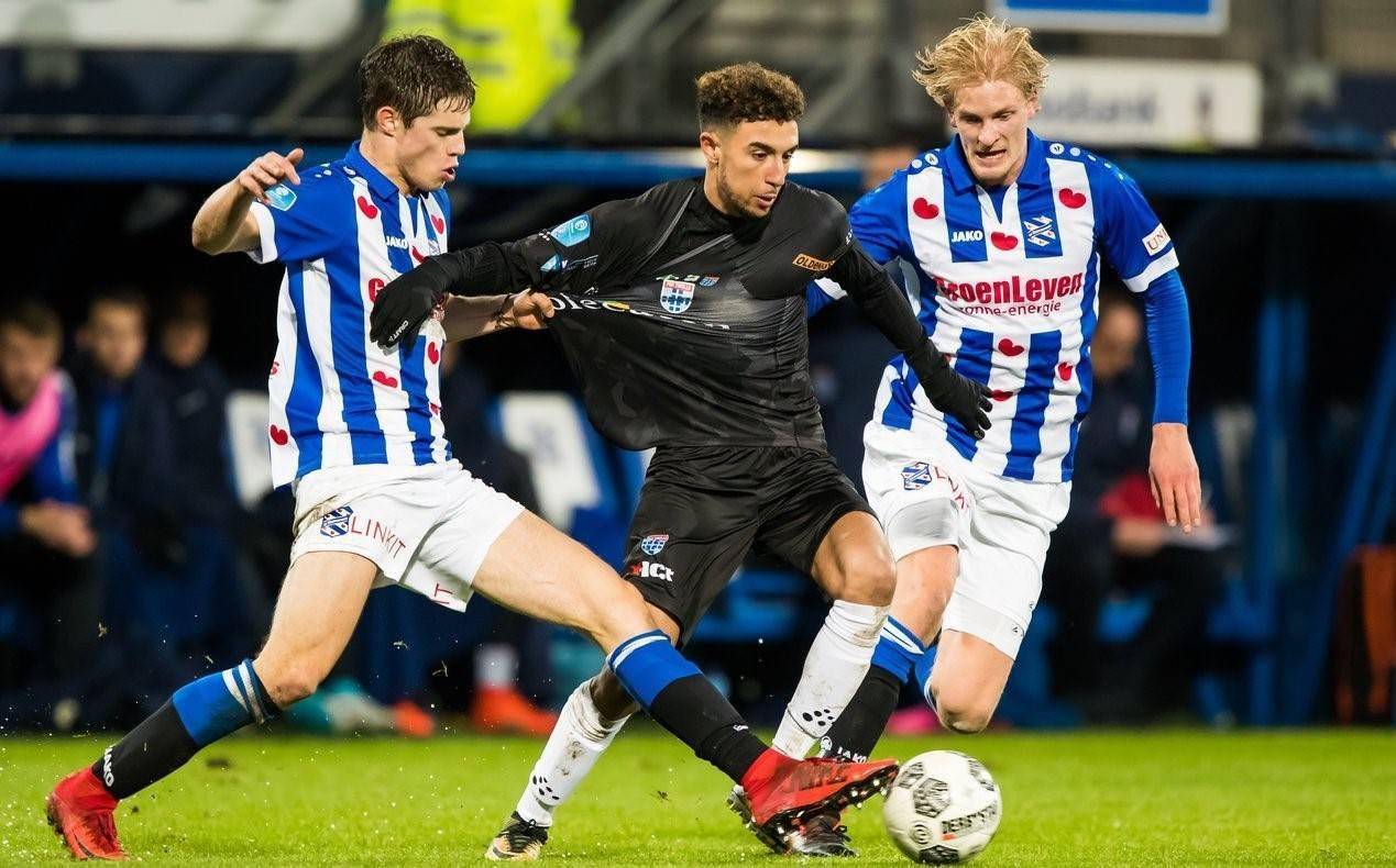 展现了她强 展现了她强