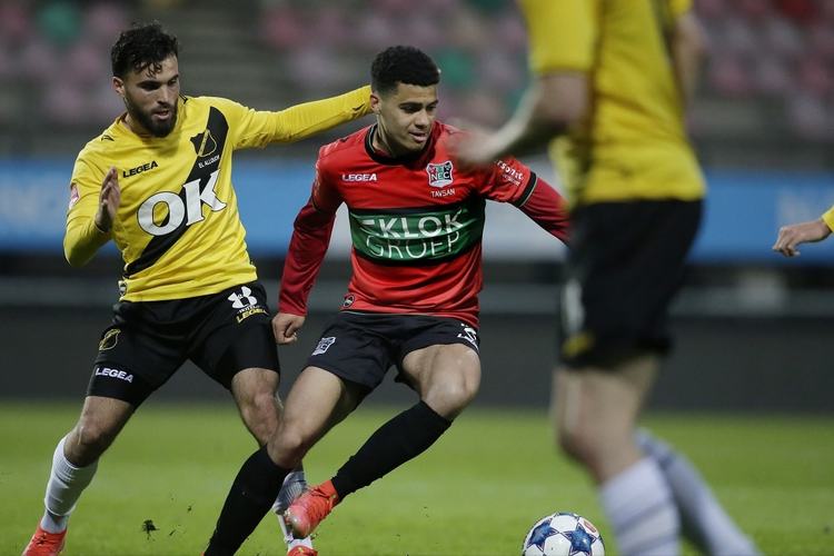 莱万更全面 莱万更全面