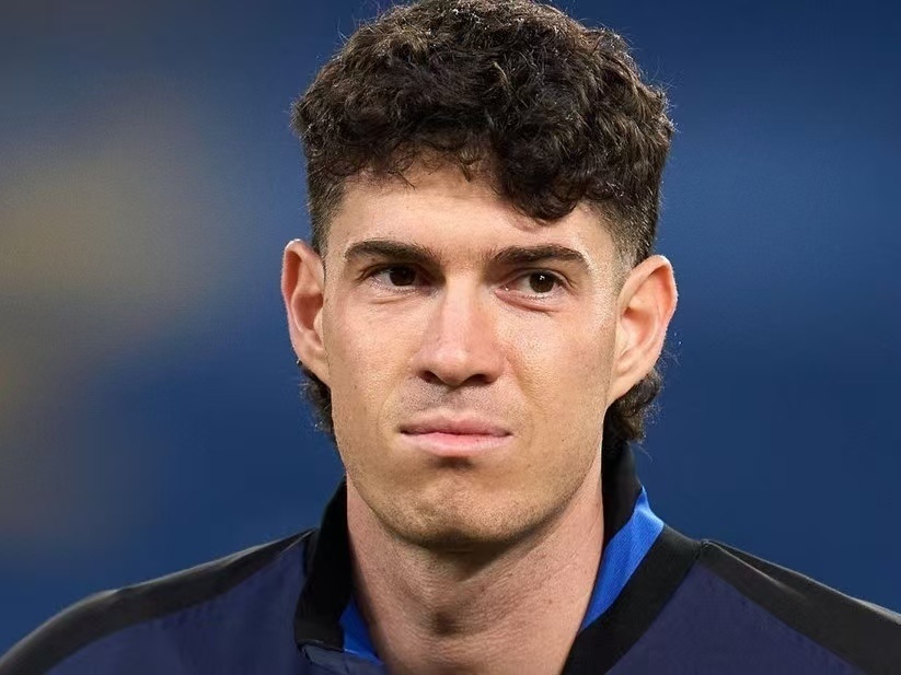 展现出他对 展现出他对