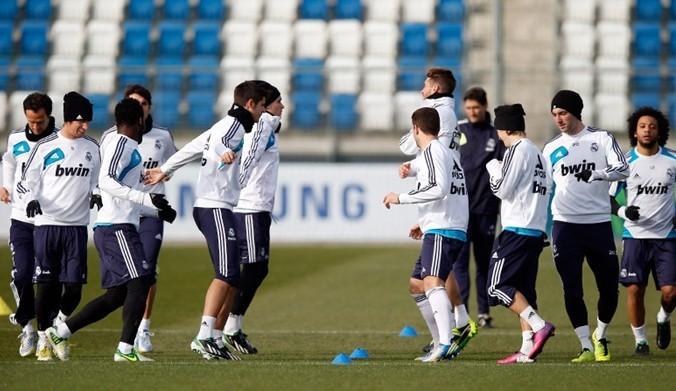 湖人不敌黄 湖人不敌黄